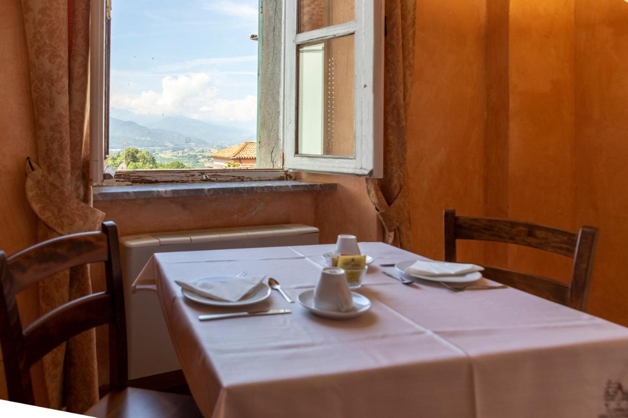 Albergo Dell'Academia Mondovi Bagian luar foto