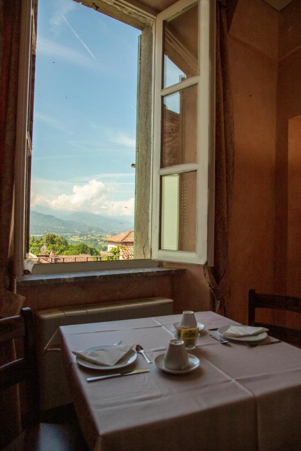 Albergo Dell'Academia Mondovi Bagian luar foto