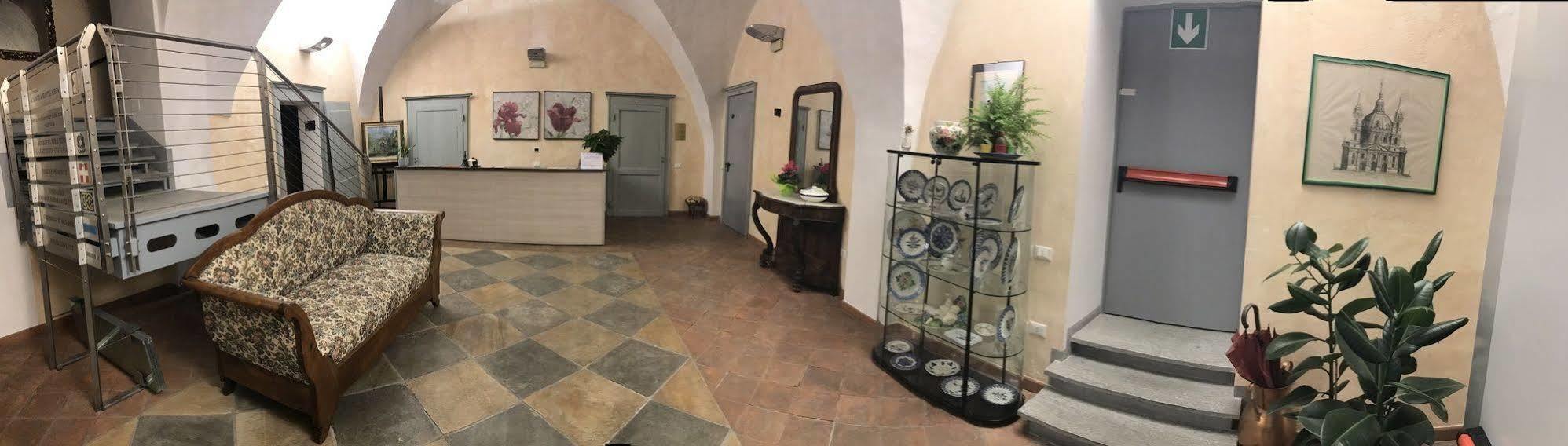 Albergo Dell'Academia Mondovi Bagian luar foto